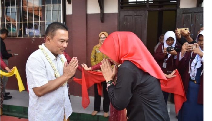 Bupati Kuningan Apresiasi 70 Tahun Dedikasi SMPN 1 Cilimus