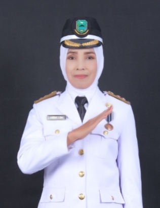 Lurah Cipari Sastiah S.Sos berkomitmen meningkatkan pelayanan kepada masyarakat