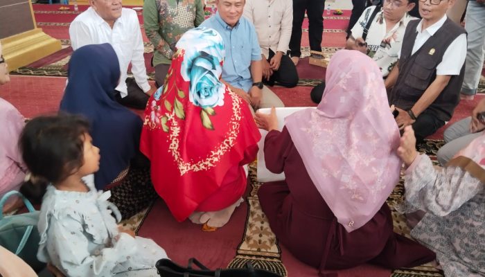 Baznas Kuningan Luncurkan Program Ultra Mikro Berbasis Masjid, Salurkan Bantuan Rp200 Juta