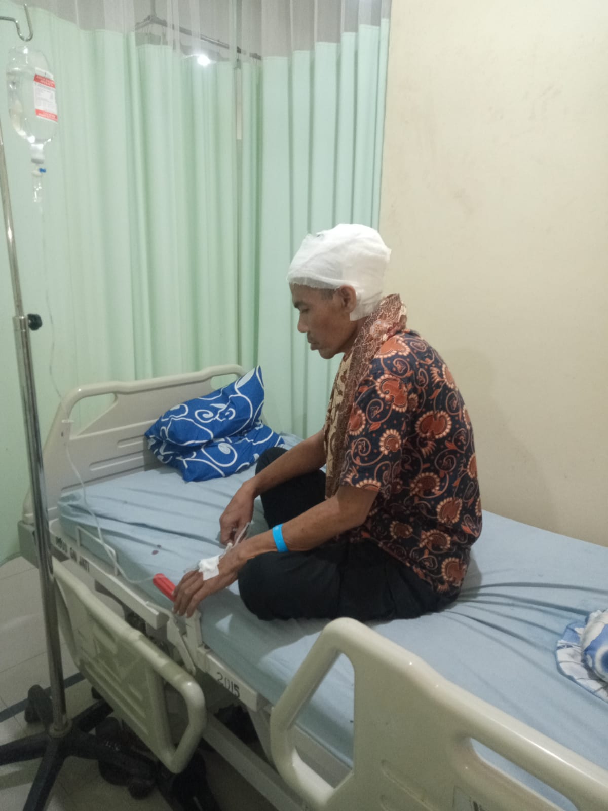Slamet Mujiono warga Desa Dukuhlor Kuningan yang menjalani perawatan tumor ganas kepala
