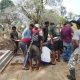 YPMK bersih-bersih Makam Gede Opyak di Desa Ciporang Kuningan