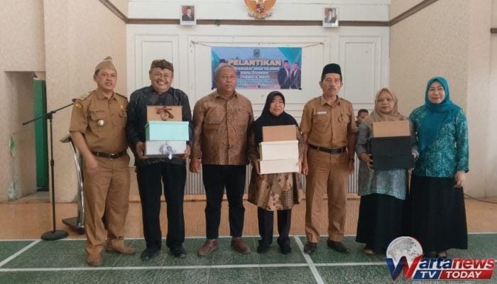 Kades Cilimus Sampaikan Terima Kasih atas Pengabdian Perangkat Desa yang Telah Purnabakti
