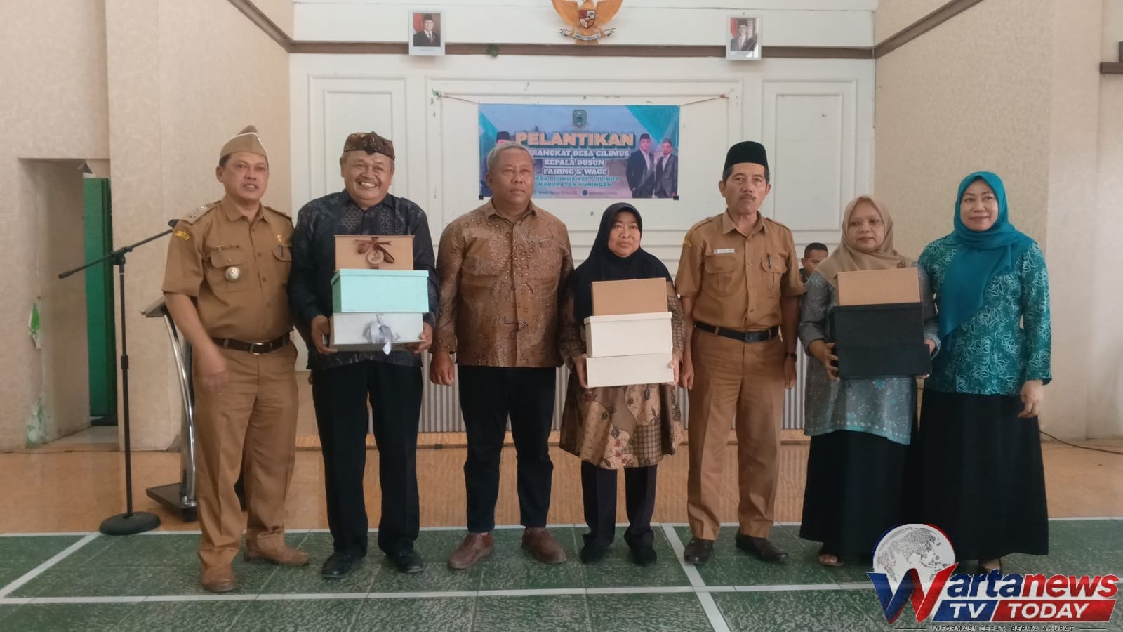 Pemerintah Desa Cilimus menyampaikan apresiasi kepada kepala desa yang telah menyelesaikan masa pengabdiannya