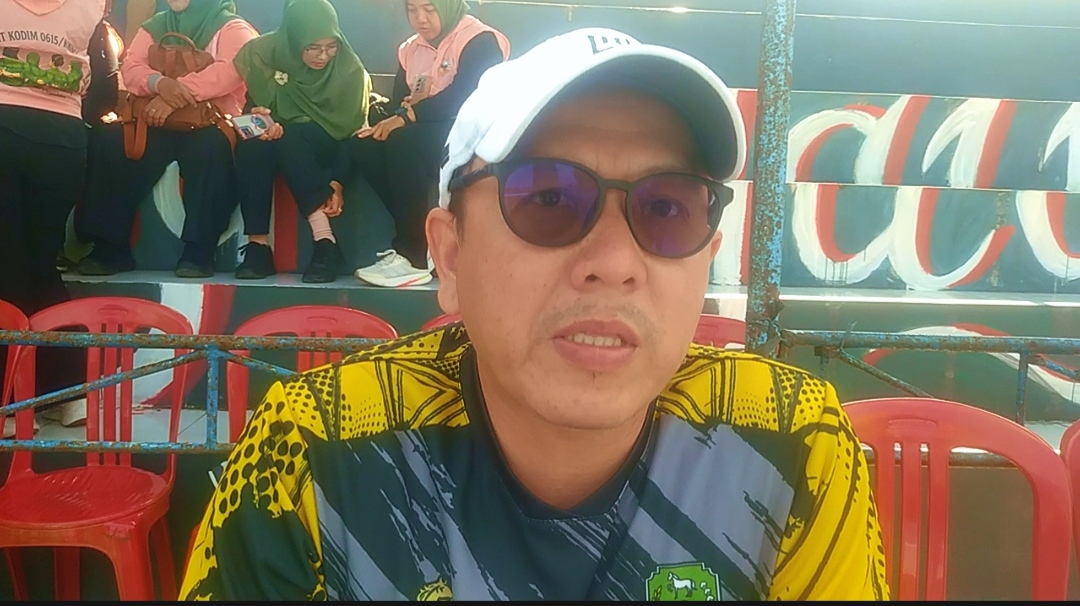 Kepala Kelurahan Cigintung Egis Sugianto mendukung Turnamen Bola Voli Putri Bhabinkamtibmas Cup I Tahun 2026 di Kabupaten Kuningan dalam rangka HUT RI ke-81