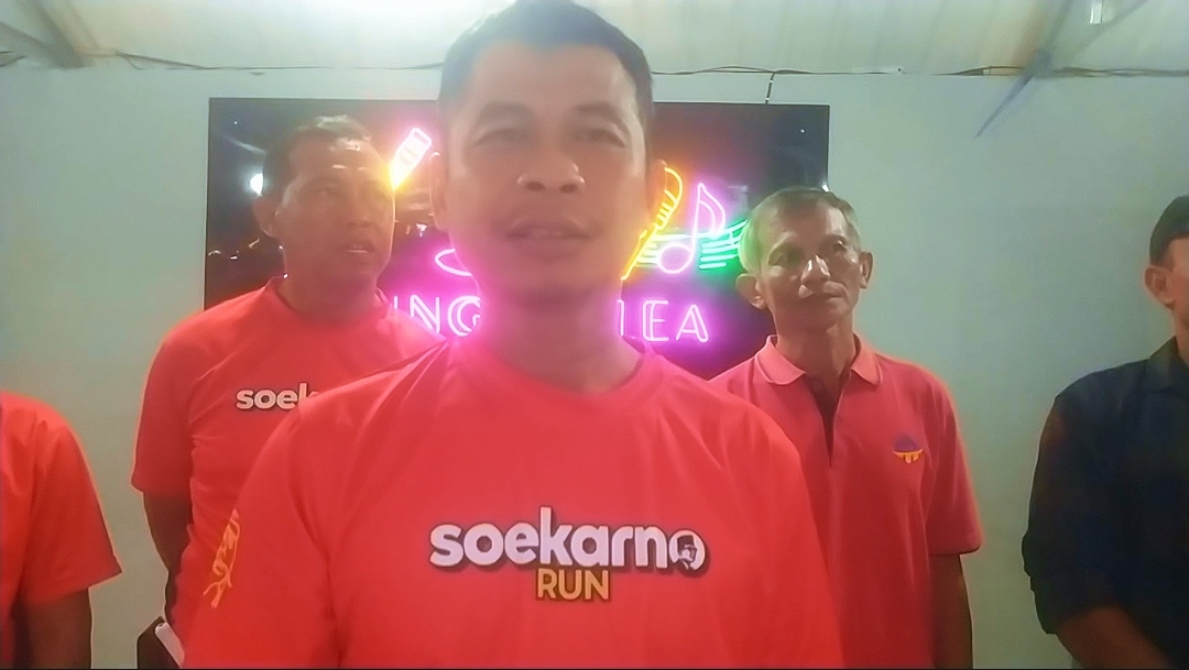 Kegiatan Senam Sehat PAC PDI Perjuangan Kecamatan Pancalang bersama masyarakat di Desa Patalagan Kabupaten Kuningan.