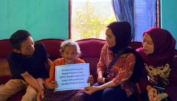 Sembako untuk Warga, Wujud Peduli SPPG Bandorasa wetan 1 Kec Cilimus Kab Kuningan 