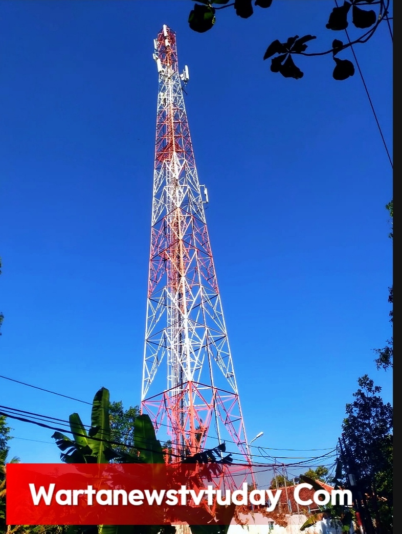 Menara BTS di Desa Cihaur Kecamatan Ciawigebang Kabupaten Kuningan yang menjadi sorotan dan mendapat penolakan dari sejumlah warga terkait rencana perpanjangan izin operasional.