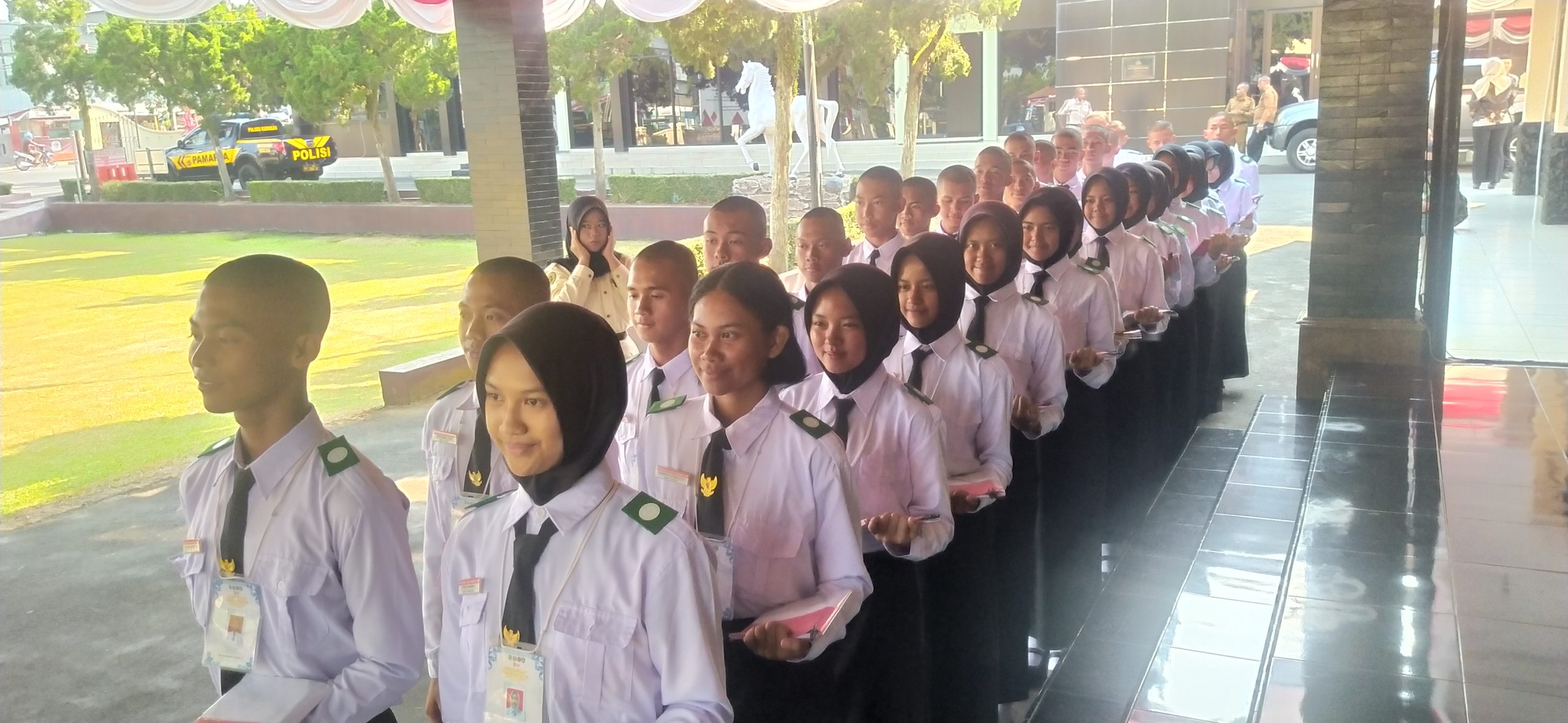 36 anggota Paskibraka Kabupaten Kuningan 2026 silaturahmi ke Polres Kuningan