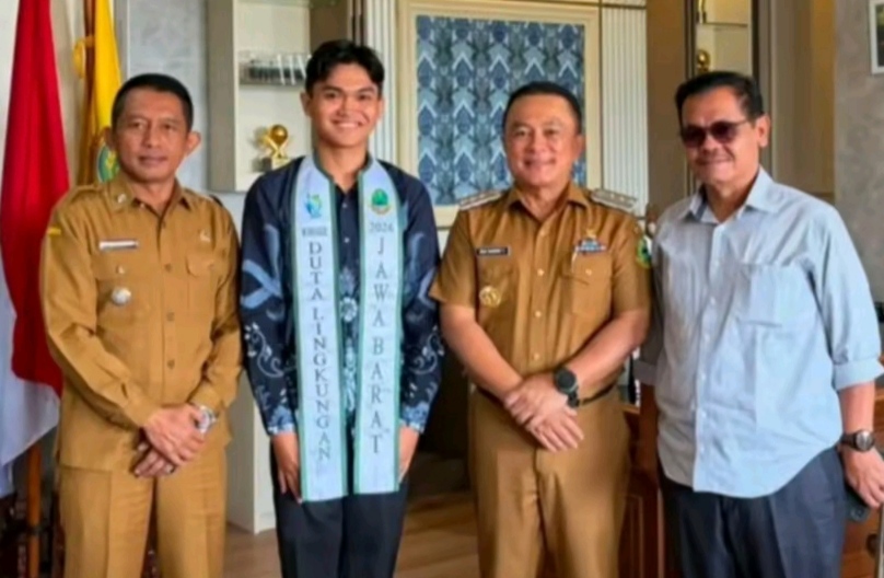 Reza Saputra asal Kuningan meraih Juara I Duta Lingkungan Jawa Barat 2026