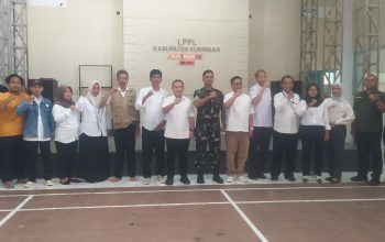 Dandim 0615 Kuningan dan Bupati Kuningan mengikuti podcast di LPPL Kabupaten Kuningan