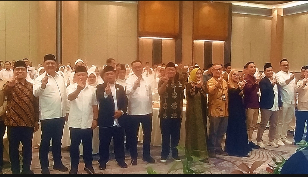 Bupati Kuningan bersama jajaran Bank BJB Syariah dan Kementerian Agama saat menghadiri kegiatan Safari Haji Sapa Haji Maslahah di Hotel Santika Premiere Linggarjati.