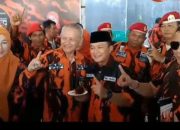 Dr. H. Dian Rahmat Yanuar, M.Si dan Wakil Bupati Kuningan Hj. Amih Tuti Andriani Sampaikan Bela Sungkawa