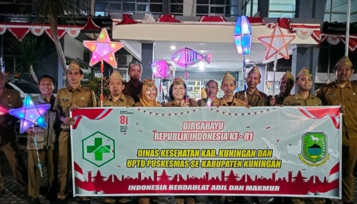 Puskesmas Kuningan Ikuti Pawai Obor HUT RI ke-81, Semarakkan Malam Kemerdekaan