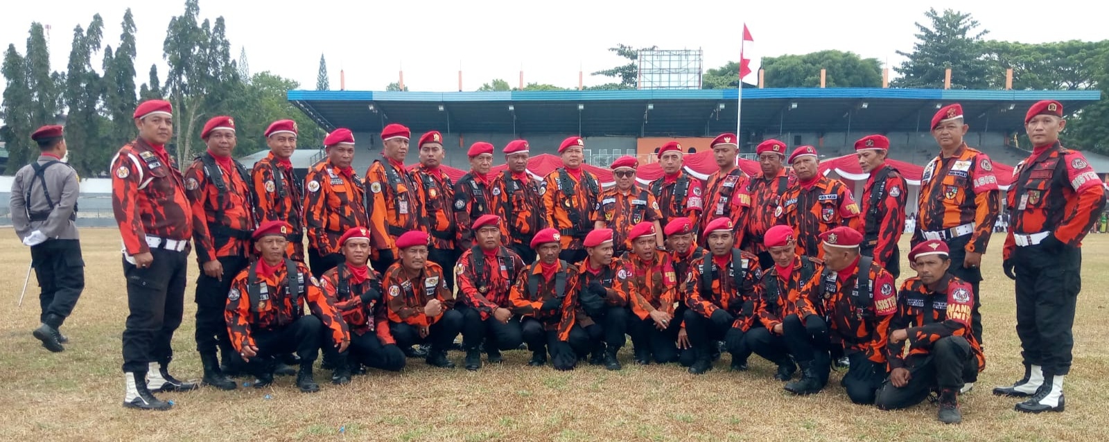 Pedek Kotimahatidana MPC Kuningan mengikuti upacara HUT ke-81 Kemerdekaan RI