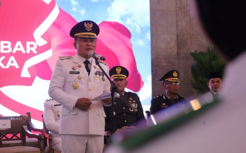 Bupati Kuningan menghadiri pembubaran Paskibraka Kabupaten Kuningan Tahun 2026 di Teras Pendopo
