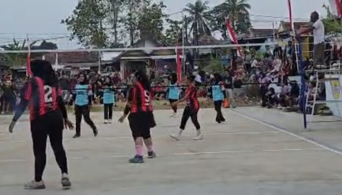 Final Bola Voly PKK Cup Meriahkan Rangkaian HUT RI ke-81 di Desa Cilimus