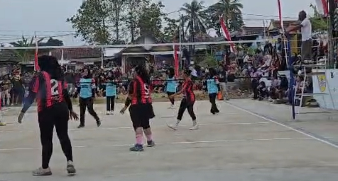 Pertandingan Bola Voli PKK Cup Desa Cilimus dalam rangka HUT RI ke-81