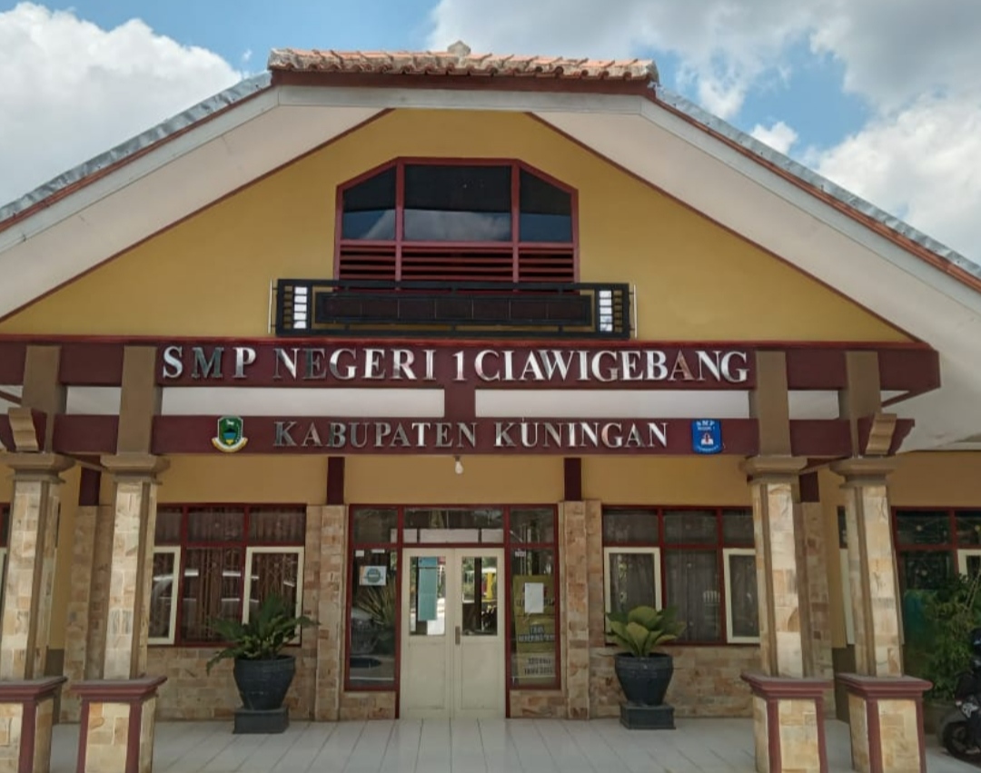 Peringatan Maulid Nabi Muhammad SAW di SMPN 1 Ciawigebang Kuningan