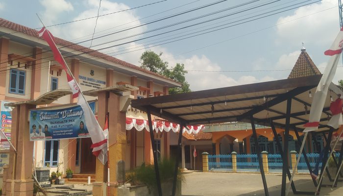Pemdes Margamukti Cimahi Utamakan Pelayanan kepada Masyarakat
