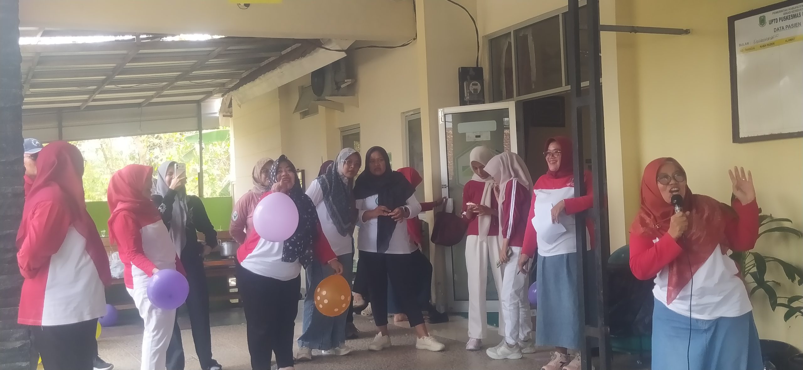 Jajaran Puskesmas Cibeureum memperingati HUT RI ke-81 dan HUT Kabupaten Kuningan ke-528 dengan penuh kebersamaan dan semangat pengabdian.