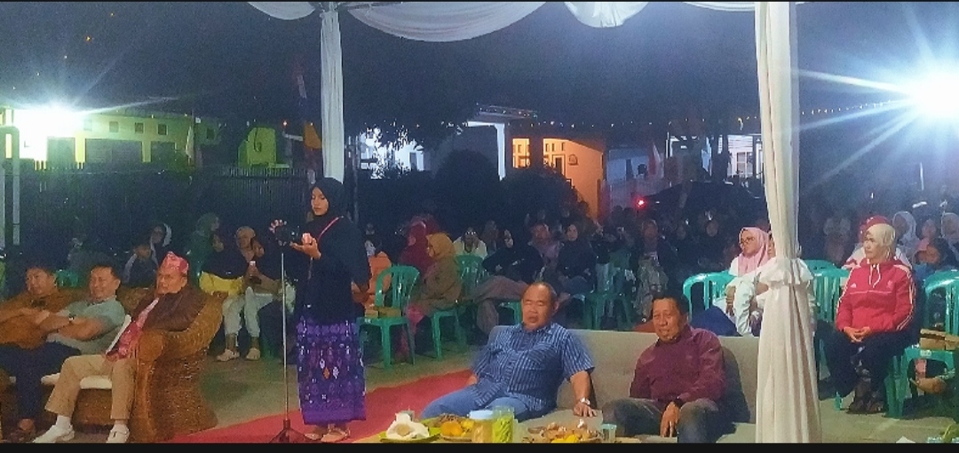 Warga Perum Griya Cilimus mengikuti puncak peringatan HUT RI ke-81 dan HUT Kabupaten Kuningan ke-528 dengan penuh kebersamaan