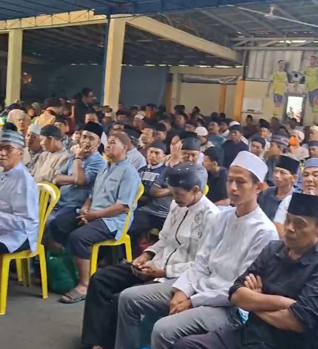 H Dadang Owner PO Bus Raffael KNP Trans menghadiri Maulid Nabi Muhammad SAW 1448 H bersama ribuan warga