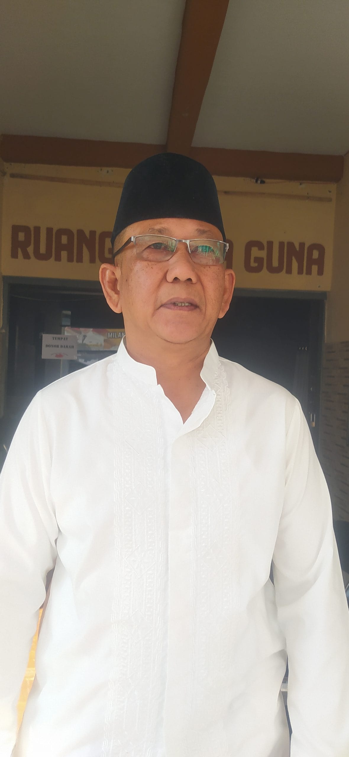 Kepala Kelurahan Cirendang Atang Suhendi S.IP menyampaikan ucapan Selamat Memperingati Maulid Nabi Muhammad SAW 1448 Hijriah kepada masyarakat.
