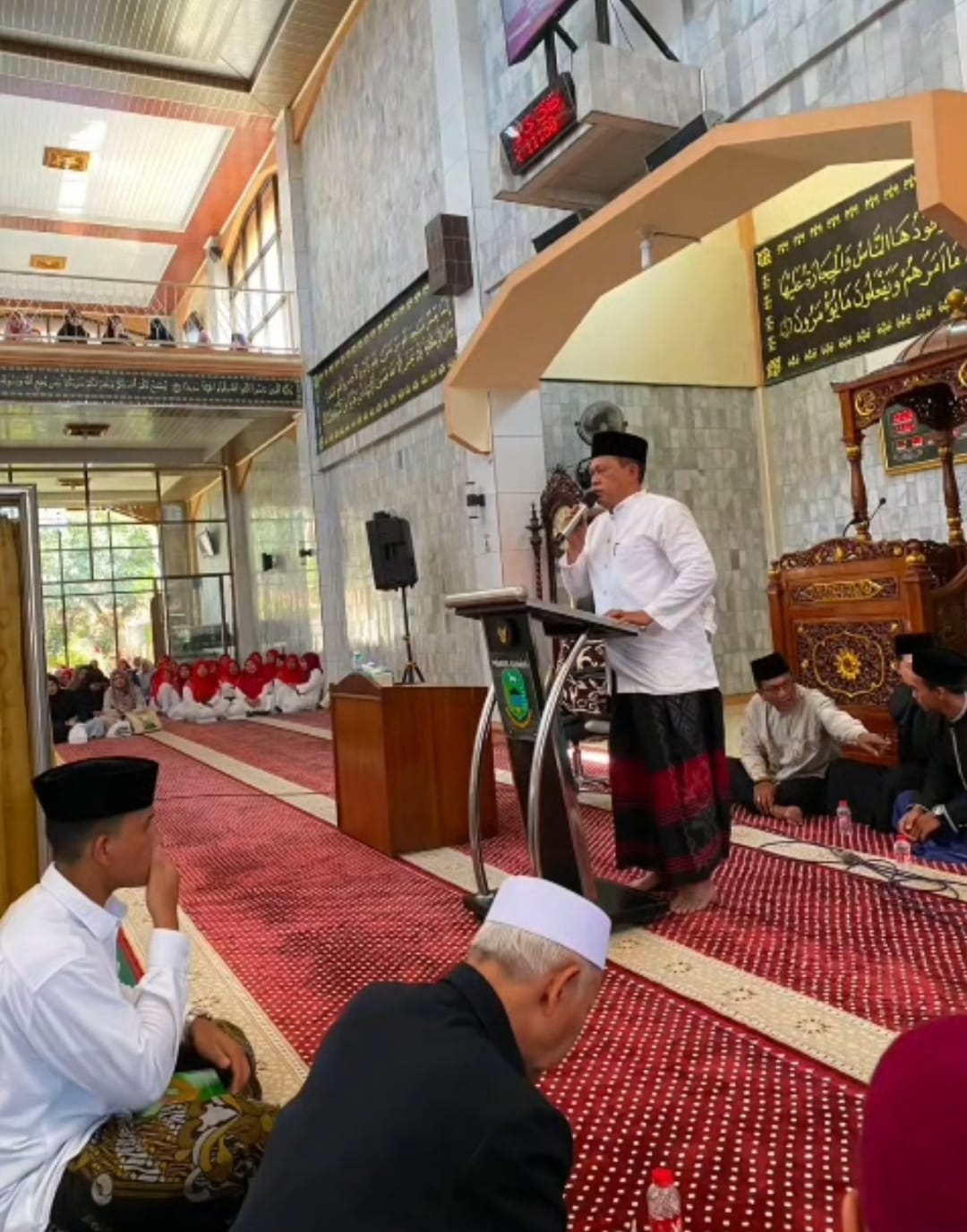 Masyarakat Desa Cilimus memperingati Maulid Nabi Muhammad SAW 1448 H di Kabupaten Kuningan