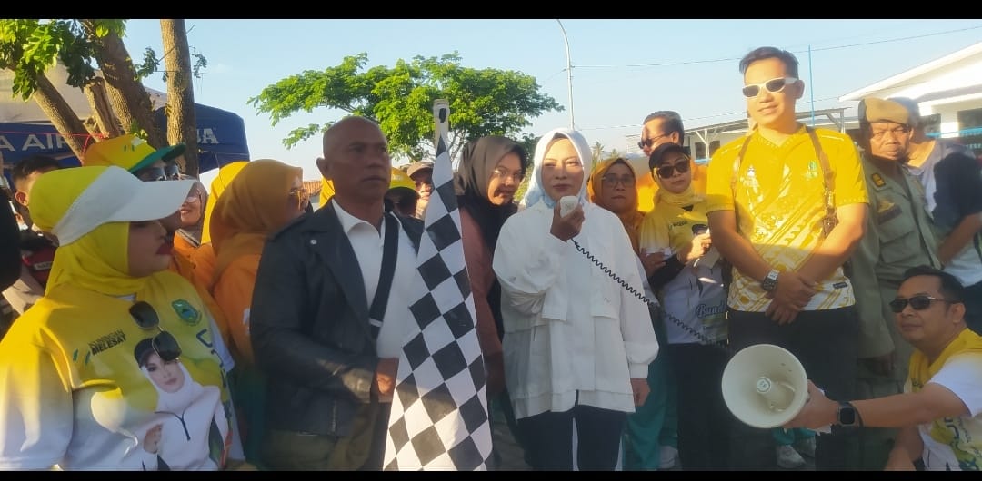 Sekitar 3.000 peserta mengikuti Fit & Fun Gowes Sehat dan Senam Kuningan Melesat di Kabupaten Kuningan
