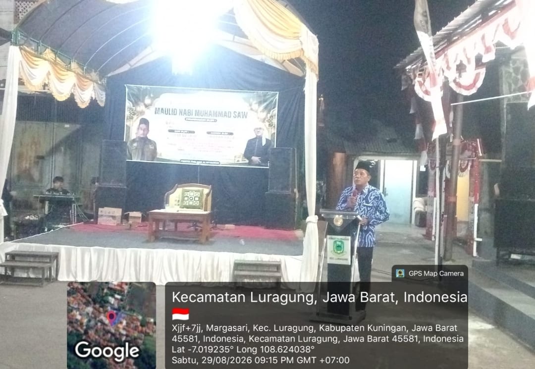 Warga Desa Margasari mengikuti peringatan Maulid Nabi Muhammad SAW 1448 H di Masjid Miftahul Jannah