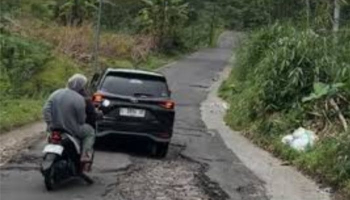 Wilayah Kecamatan Hantara Disorot, Persoalan Kebersihan dan Jalan Rusak Dinilai terburuk Se kabupaten
