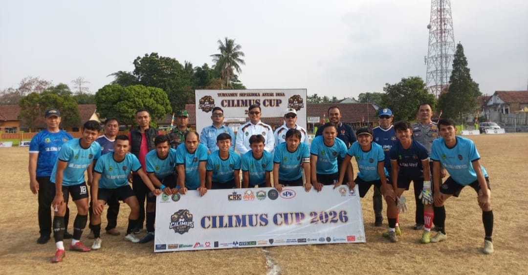 Kepala Desa Cilimus H. Mulyadin memberikan sambutan dan mengajak peserta menjunjung sportivitas pada Turnamen Cilimus Cup 2026.