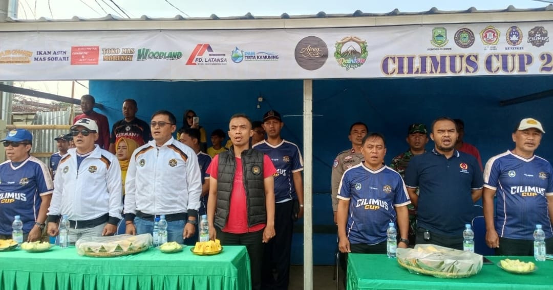 Ketua Persatuan Sepak Bola Cilimus Beny Baeturohman menyampaikan pesan sportivitas dan silaturahmi pada Turnamen Cilimus Cup 2026.