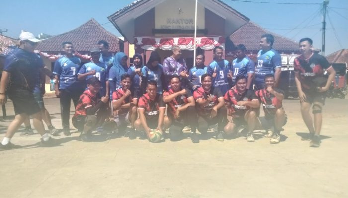 Camat Luragung Gelar Turnamen Sepak Bola, Pemdes Cirahayu Raih Juara 1