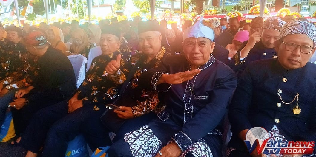 Kepala Desa Pamulihan menyampaikan semangat HUT ke-528 Kabupaten Kuningan