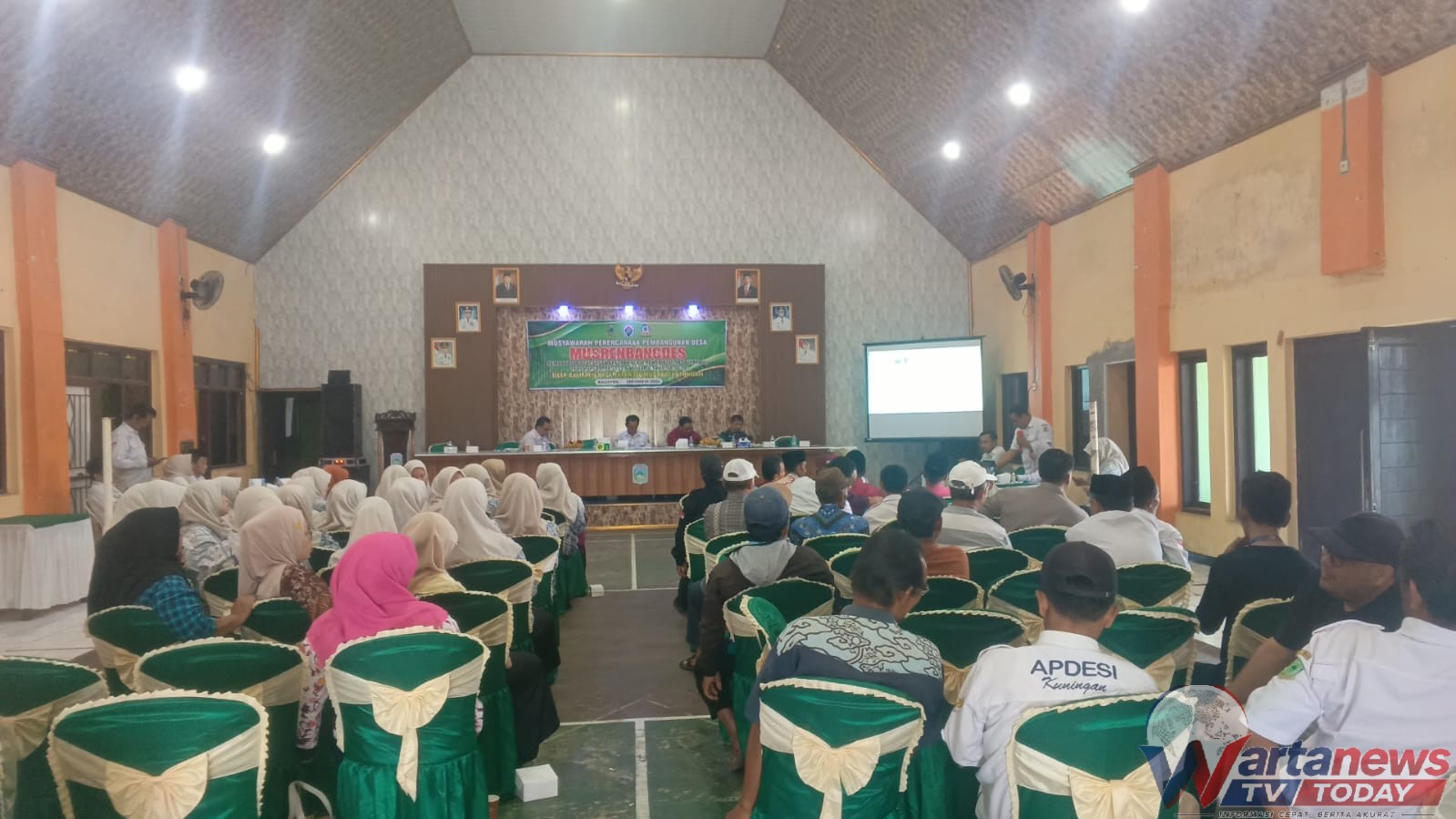 Peserta Musrenbangdes Desa Kalirèn saat membahas RKPDes 2027 dan usulan pembangunan desa tahun 2028.