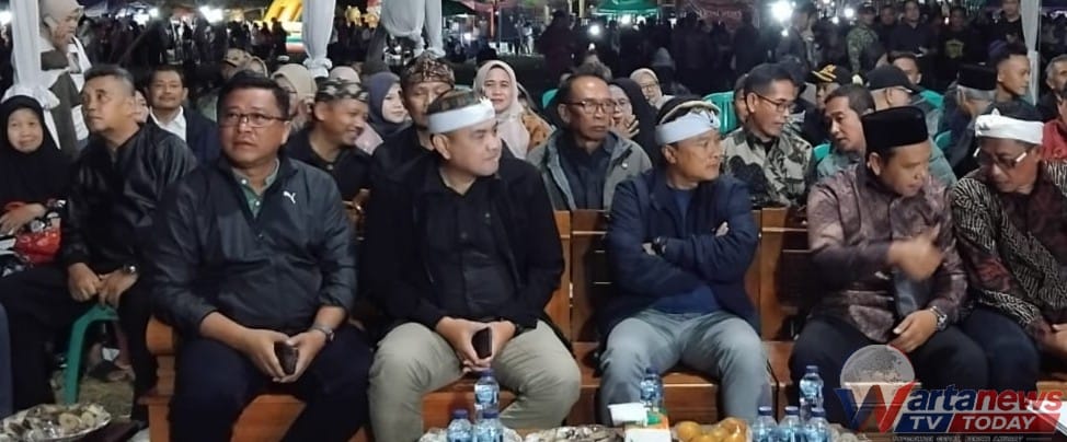 Bupati Kuningan Dian Rachmat Yanuar menyampaikan ucapan Milangkala ke-474 Desa Cipedes