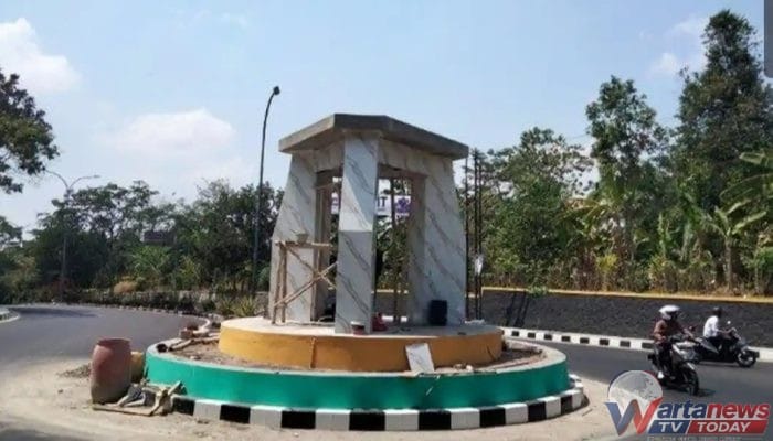 Masyarakat Minta Perusak Tugu di Jalan Lingkar Cijoho di tangkap Polisi
