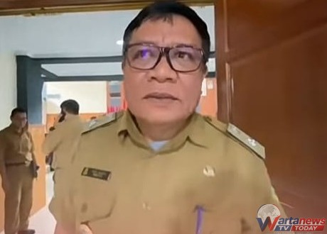 Kades Randusari bersama warga menyampaikan aspirasi terkait persoalan air bendungan di gedung dewan.