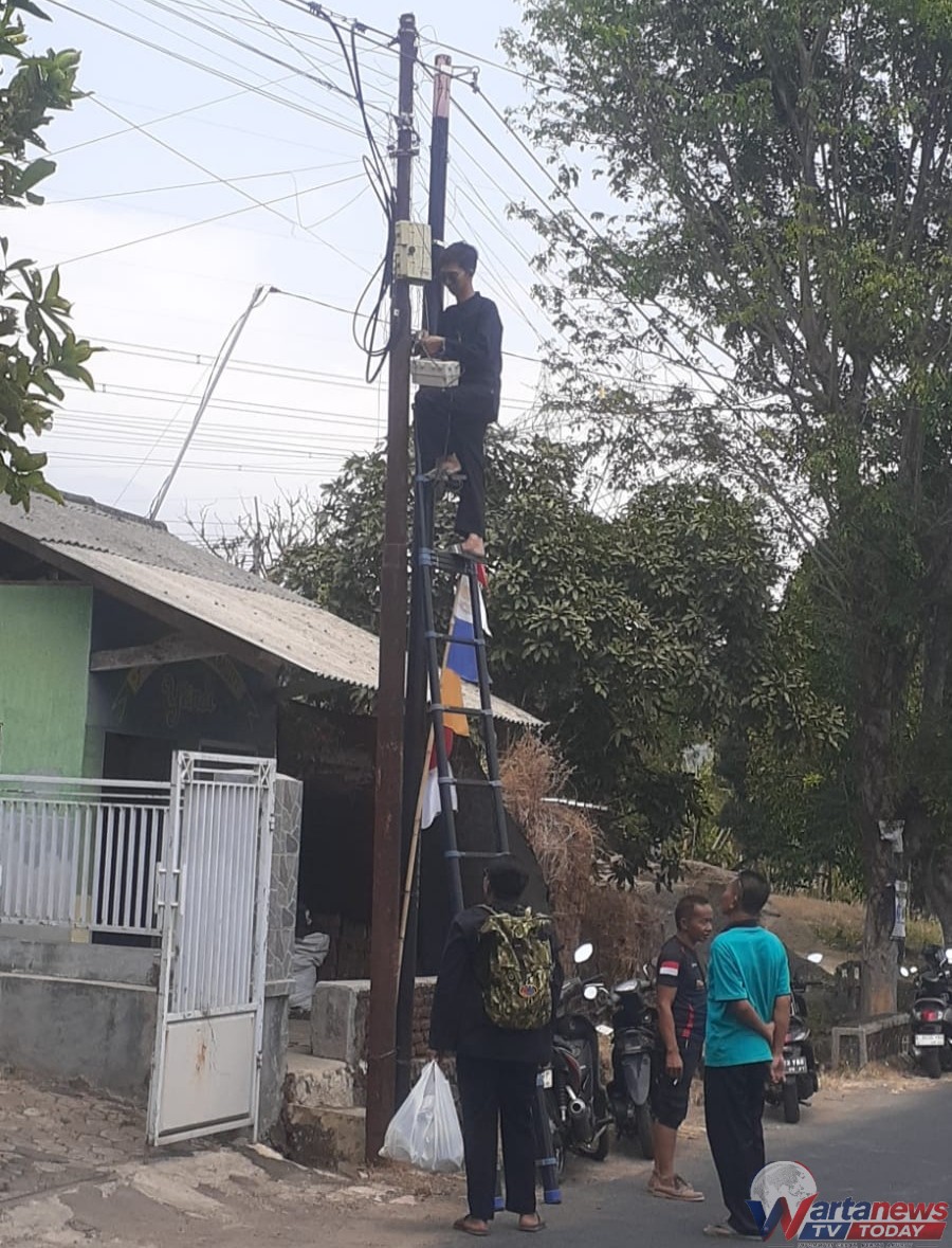 Pemasangan CCTV di Desa Tajurbuntu Kecamatan Pancalang untuk meningkatkan keamanan lingkungan