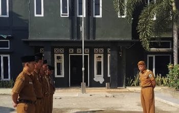 Apel Pagi Jadi Rutinitas, Kepala Desa Cigarugak  Tekankan Kedisiplinan Perangkat dan Tunggakan PBB Warga