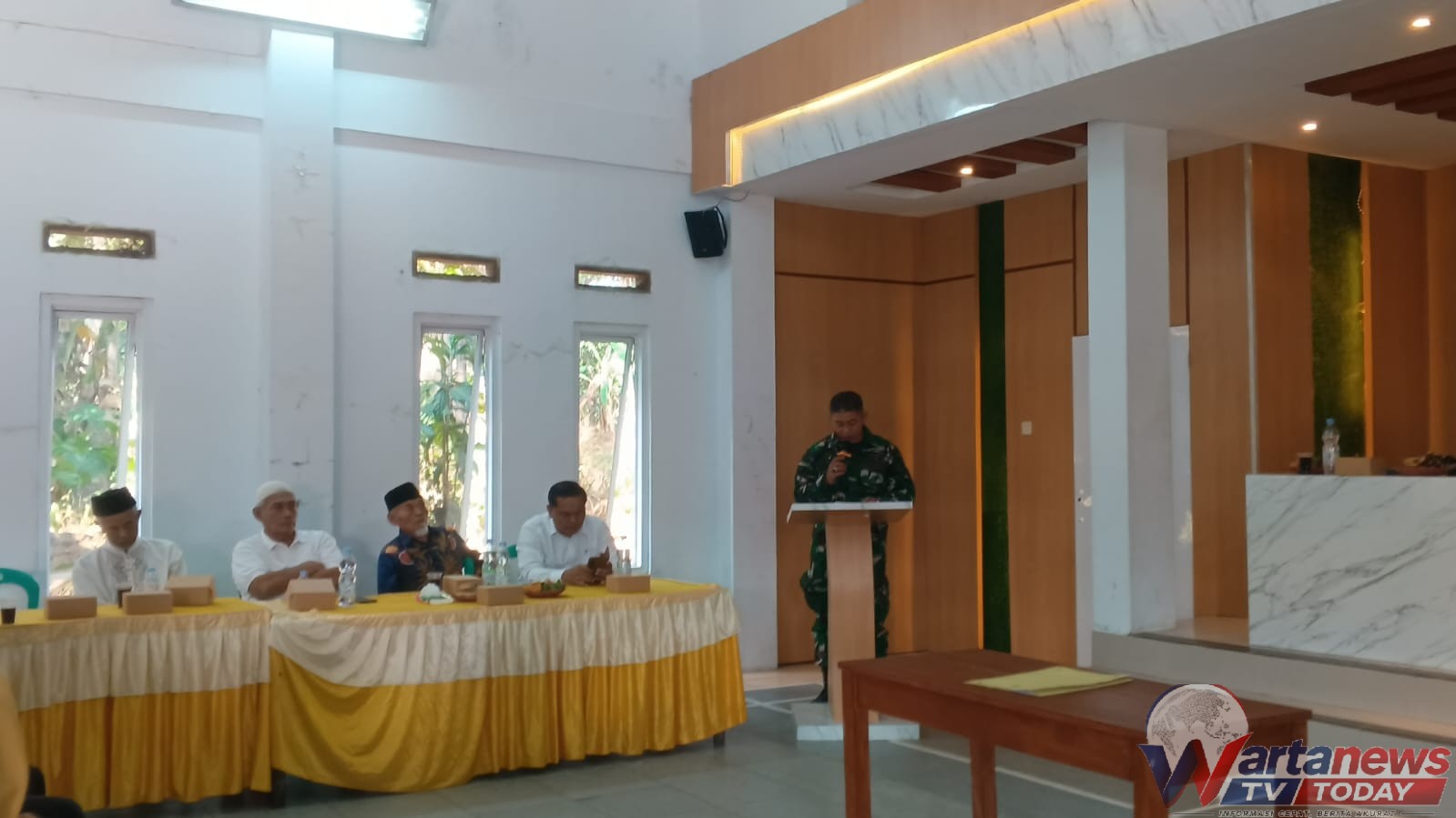 Babinsa Desa Cigarugak Serka Budi Supriadi menghadiri Musrenbangdes tahun 2028