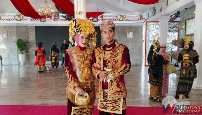 BJB Cabang Kuningan Tampil Beda di Karnaval, Kenakan Busana Keren