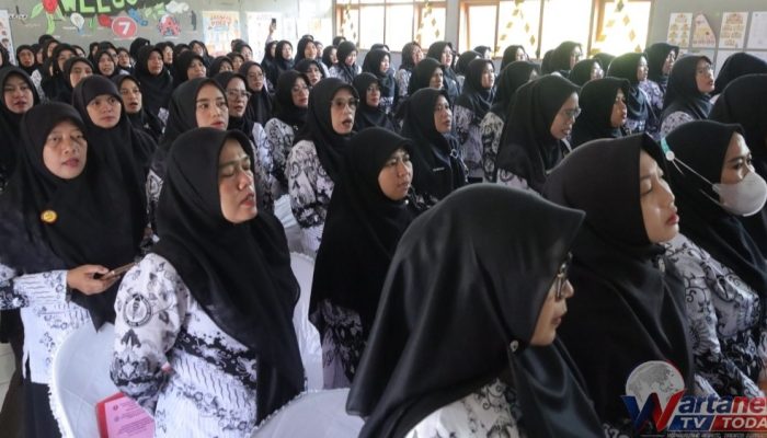 Bupati Kuningan Dorong Guru Perkuat Kompetensi Hadapi Era AI