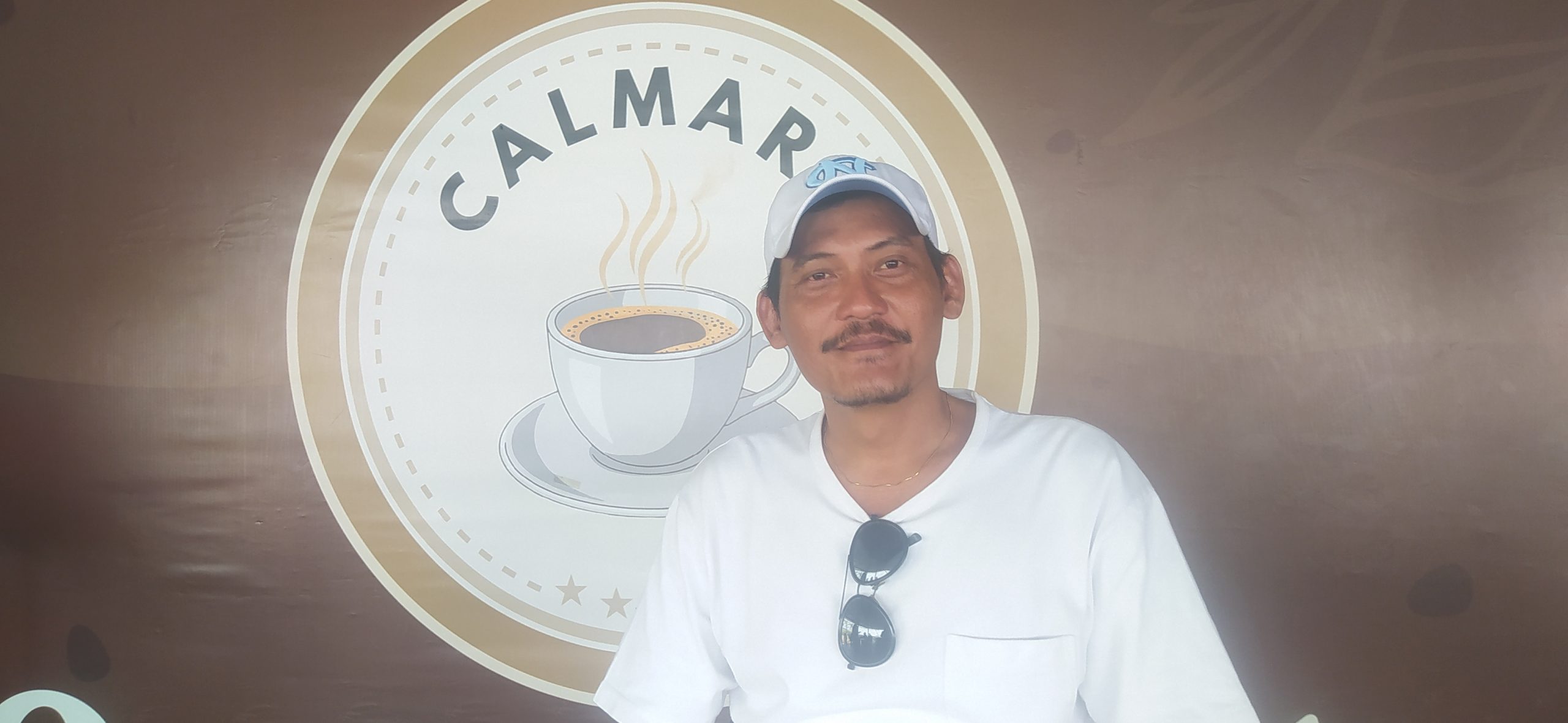 Calmara Cafe Kaduela Kuningan dengan suasana santai dan fasilitas kuliner