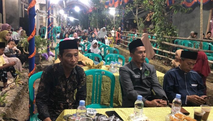 Warga Antusias Hadiri Peringatan Maulid Nabi Muhammad SAW di Mushola Miftahul Jannah Dusun 4 Desa Cibeureum