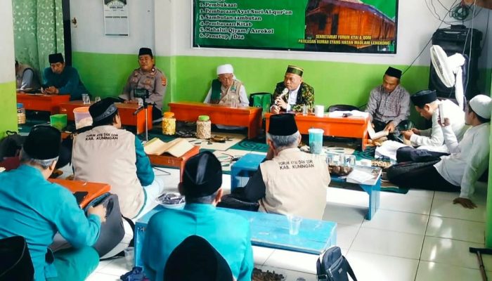 Forum Kyai dan Qori Kabupaten Kuningan Gelar Pengajian Kitab Fathul Qorieb dan Bidayatul Hidayah, Perkuat Ukhuwah Ulama dan Umaro