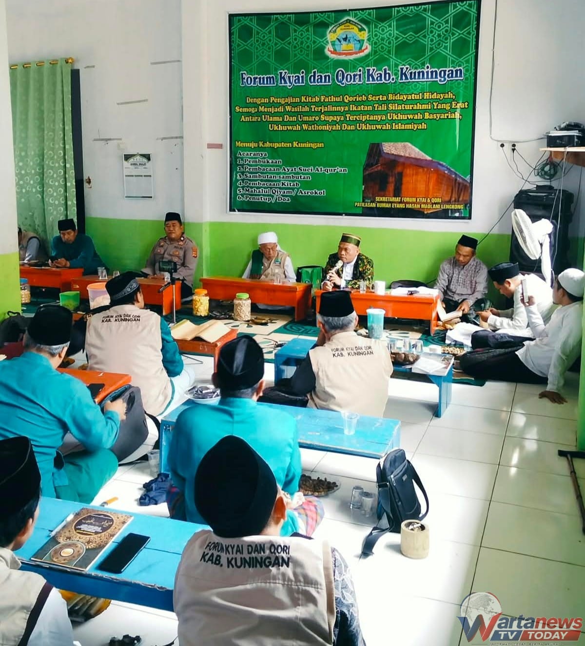 Forum Kyai dan Qori Kabupaten Kuningan menggelar kajian kitab Fathul Qorieb dan Bidayatul Hidayah