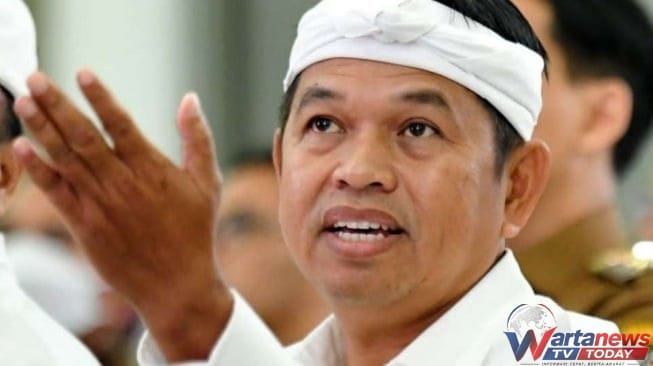 Gubernur Jawa Barat Dedi Mulyadi menyampaikan pidato tentang infrastruktur dan filosofi Sunda pada peringatan HUT ke-528 Kabupaten Kuningan.