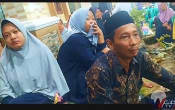 Edi Suhadi, Kadus 4 Desa Cibeureum, menghadiri Maulid Nabi 1448 H di Mushola Miftahul Jannah,